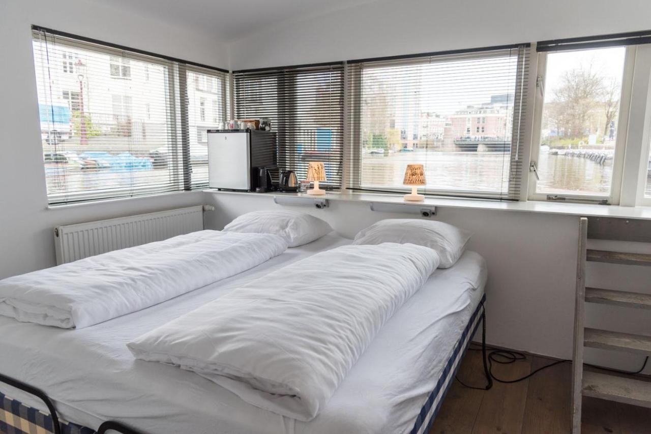 Houseboat Next To Amstel Bed and Breakfast Amsterdam Exteriör bild